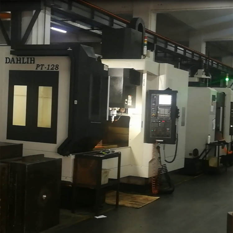 模具加工（gōng）